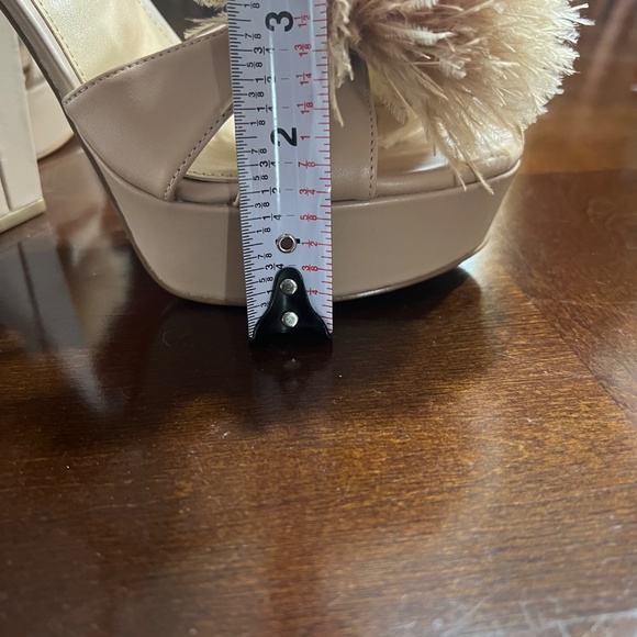 Michael Kors Fara Platform Leather Sandal, Oyster, Size 7 - Picture 3 of 6